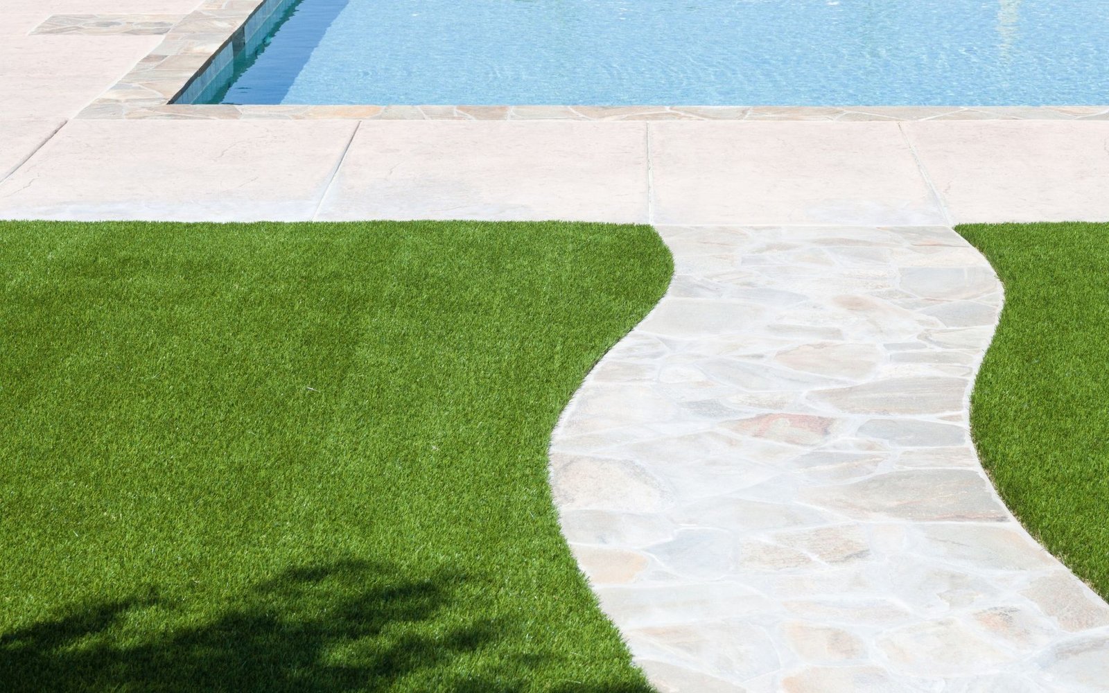 artificial grass pool surround in Bradenton, FL